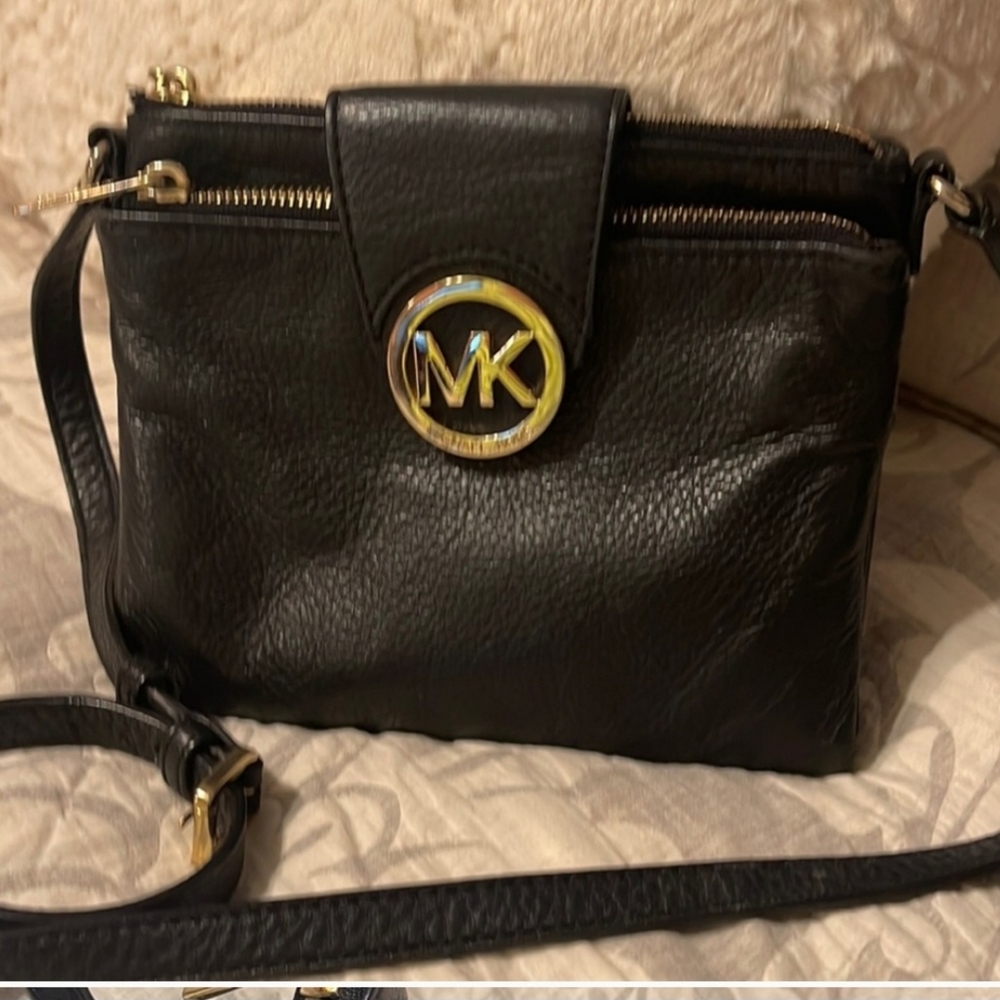Michael Kors crossbody black wallet purse